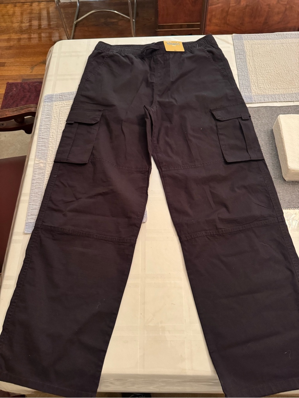Manga Black Men's Cargo Pants with Utility Pockets